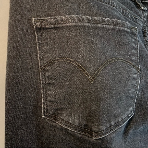 Levi Strauss 311 Shaping Skinny Black Denim Jeans, size 33 - Picture 11 of 16